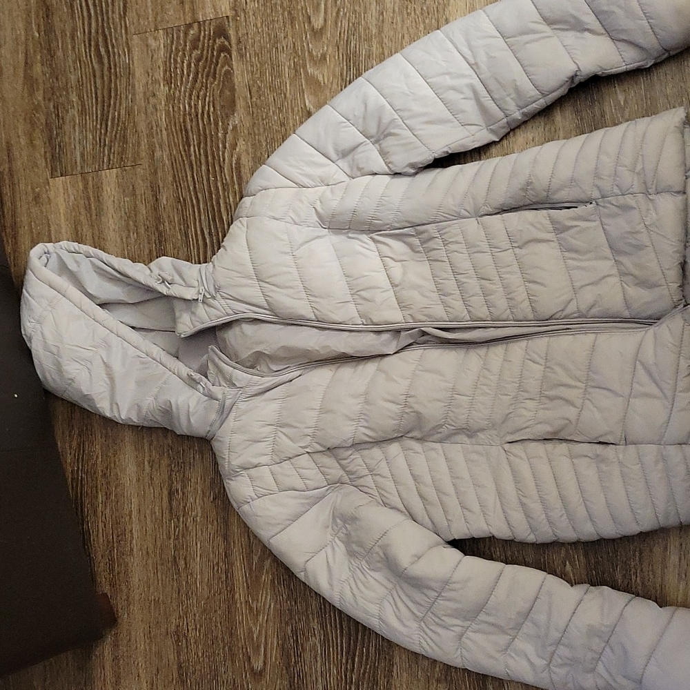 Gray thin puff coat